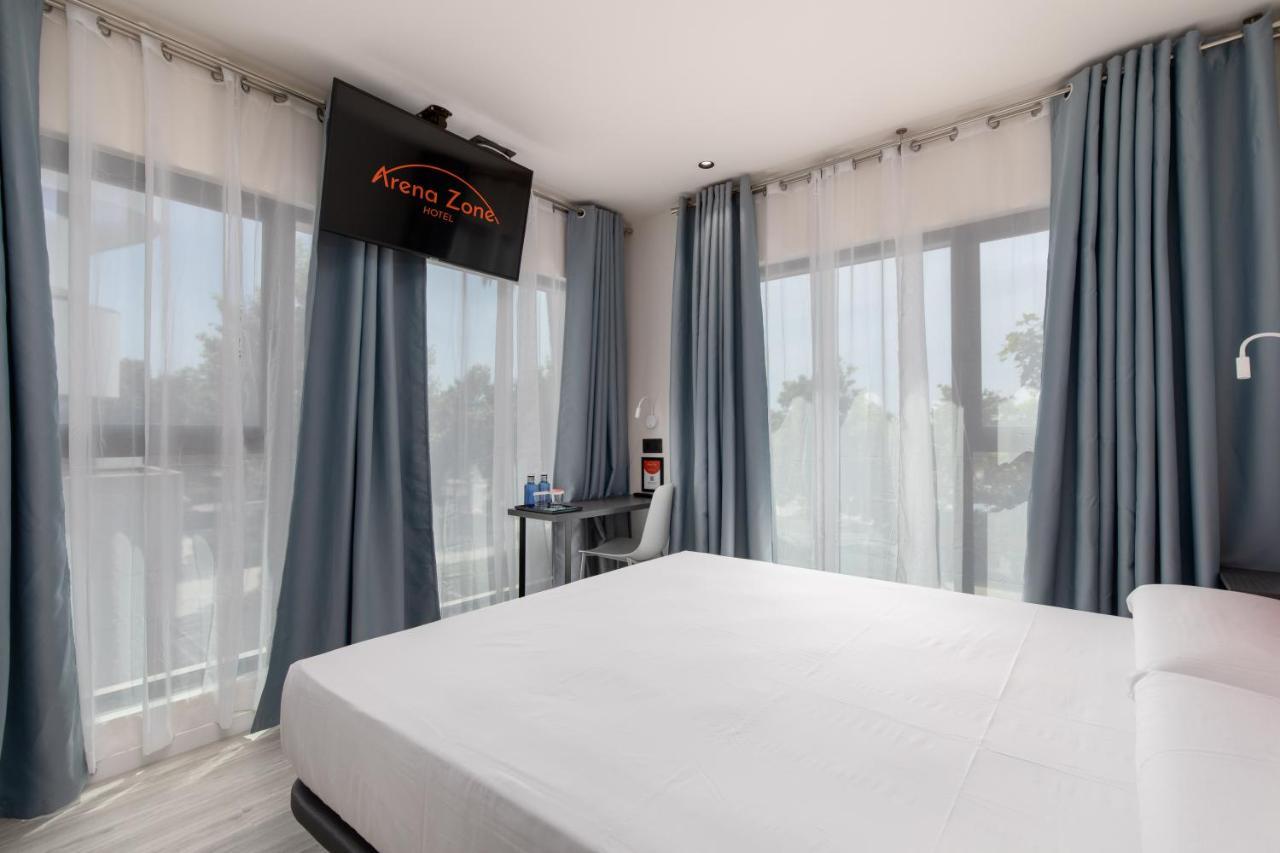 Arena Zone Hotel Valencia Luaran gambar